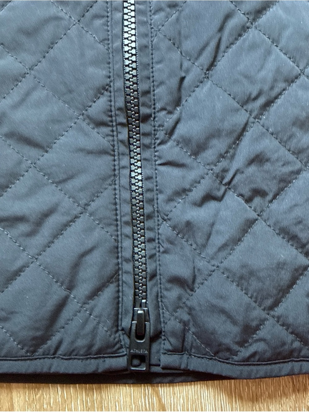 Athleta Toasty Buns Insulated Skirt Size 6 Black Quilted Women Winter - Picture 4 of 13